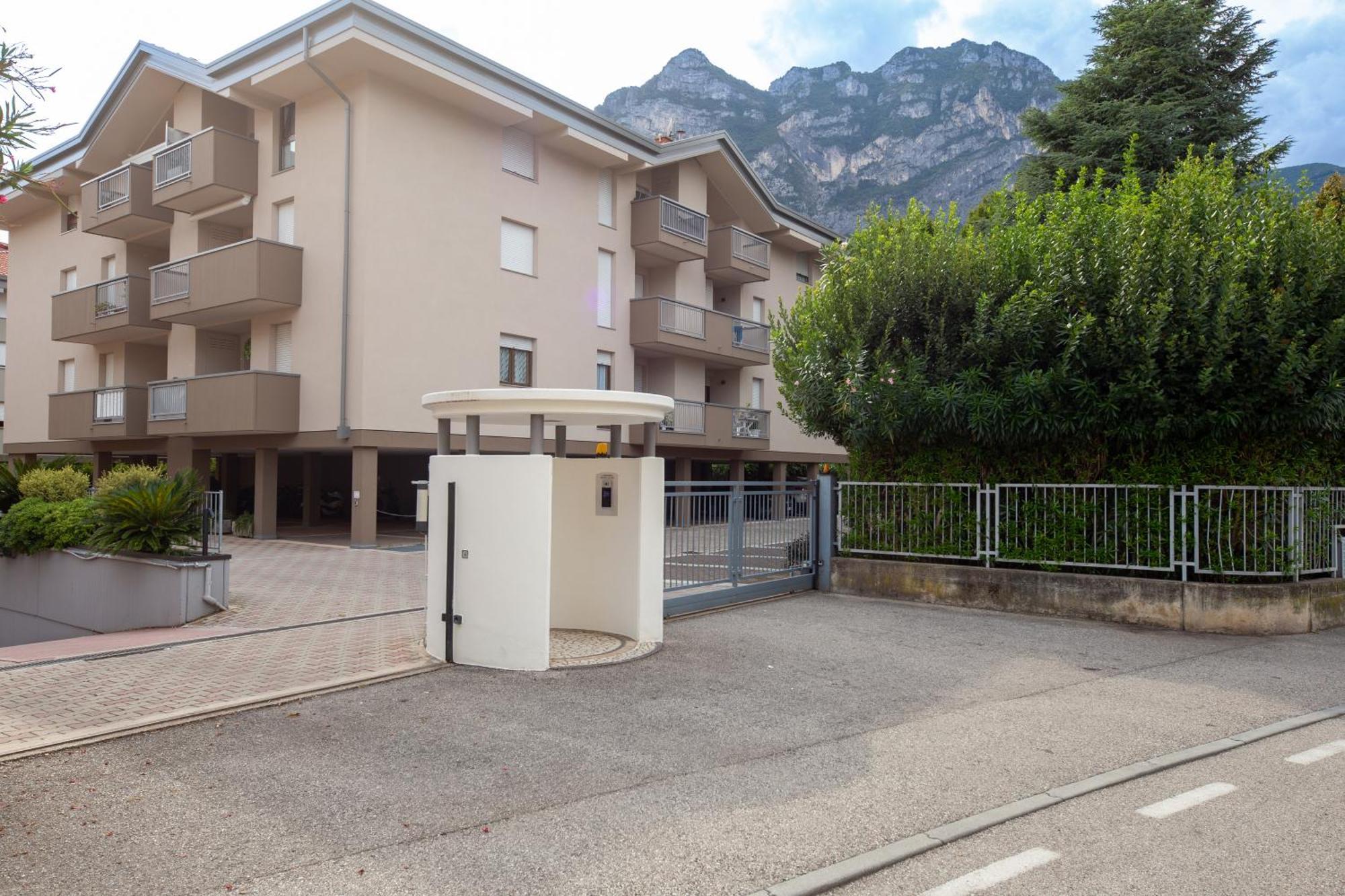 Sun & Fun Apartment - Morena Riva del Garda Exterior photo
